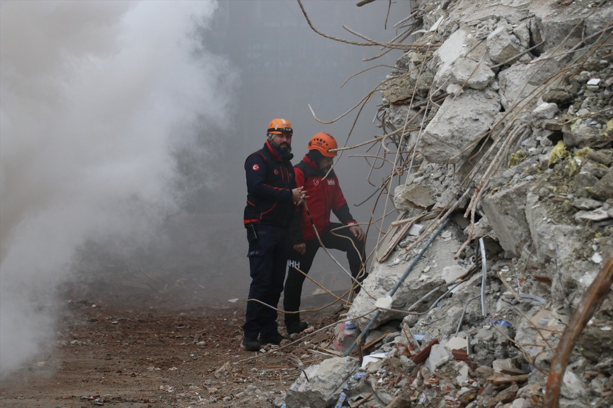 Türkiye Afet Müdahale Planı (TAMP) kapsamında Yalova'da düzenlenen büyük ölçekli bir deprem...