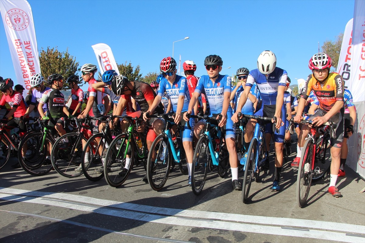 Türkiye Bisiklet Federasyonu (TBF) tarafından Antalya'nın Alanya ilçesinde düzenlenen Türkiye...
