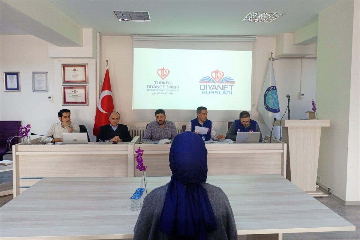 Türkiye Diyanet Vakfınca (TDV), Türkiye'de eğitim görmek isteyen uluslararası öğrenciler için...