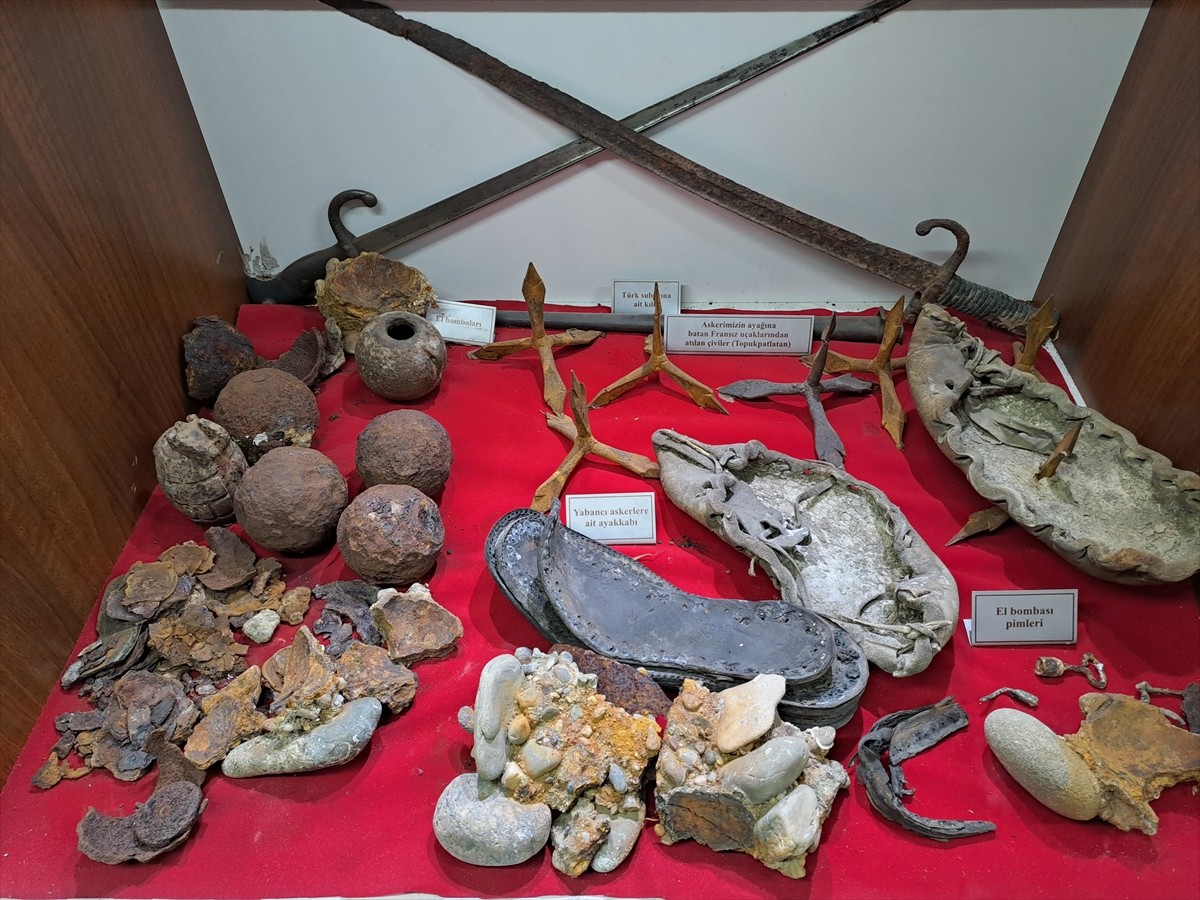 Türkiye Gaziler Vakfı tarafından oluşturulan "1915 Çanakkale Şehitlik Gezici Savaş Müzesi"...