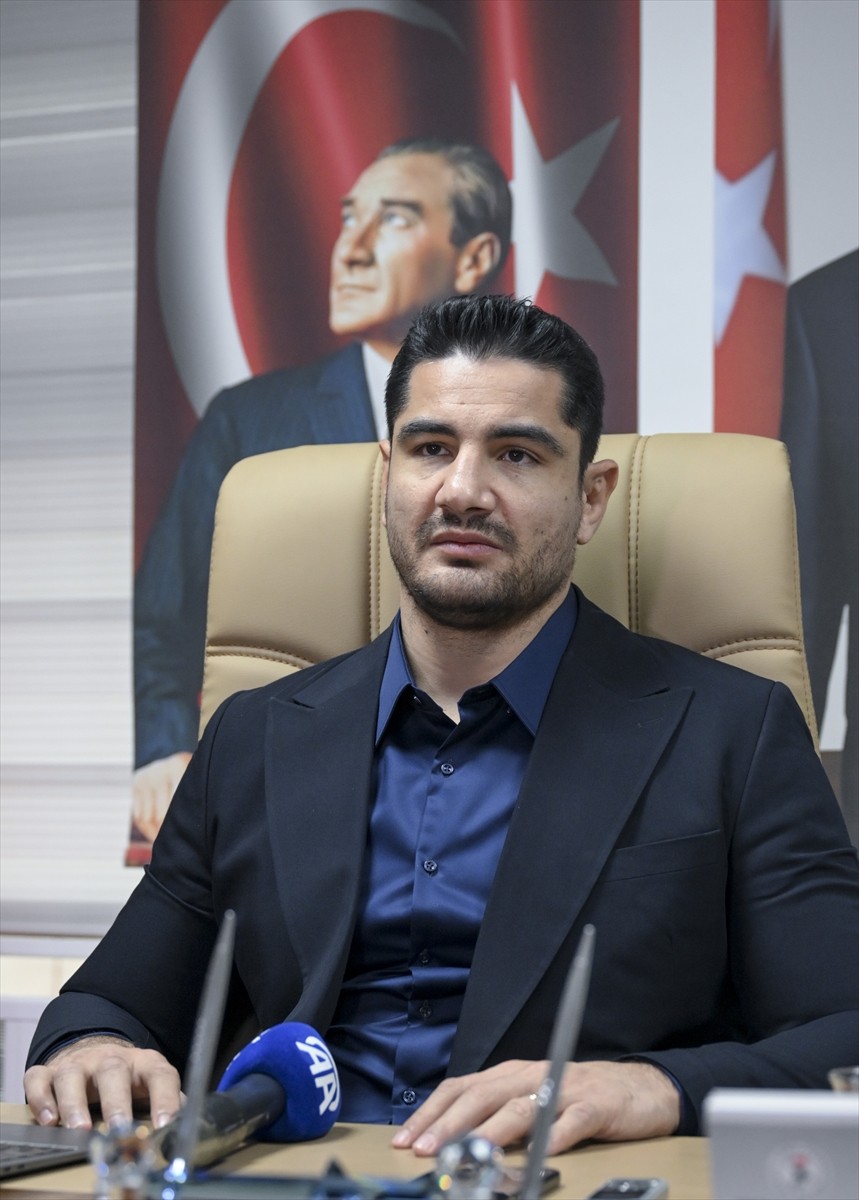 Türkiye Güreş Federasyonunun yeni başkanı Taha Akgül, AA muhabirine açıklamalarda bulundu.