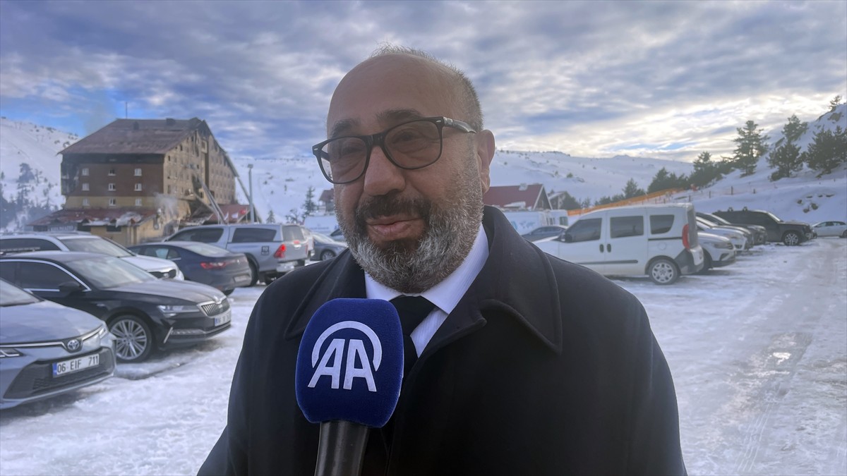 Türkiye Kayak Federasyonu Başkanı Ali Oto, Bolu Kartalkaya Kayak Merkezi'ndeki Grand Kartal...