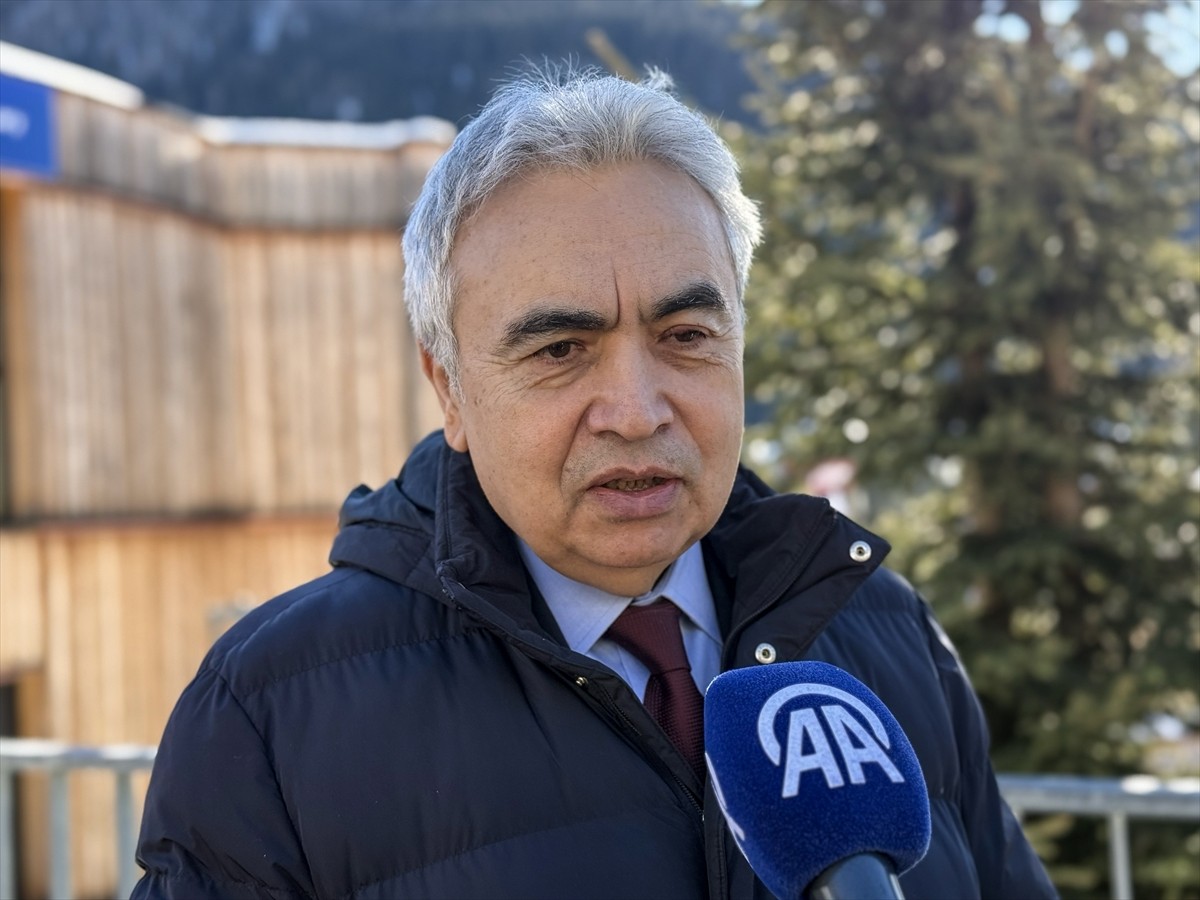 Uluslararası Enerji Ajansı (IEA) Başkanı Fatih Birol, Dünya Ekonomik Forumu'nun (WEF) İsviçre'nin...