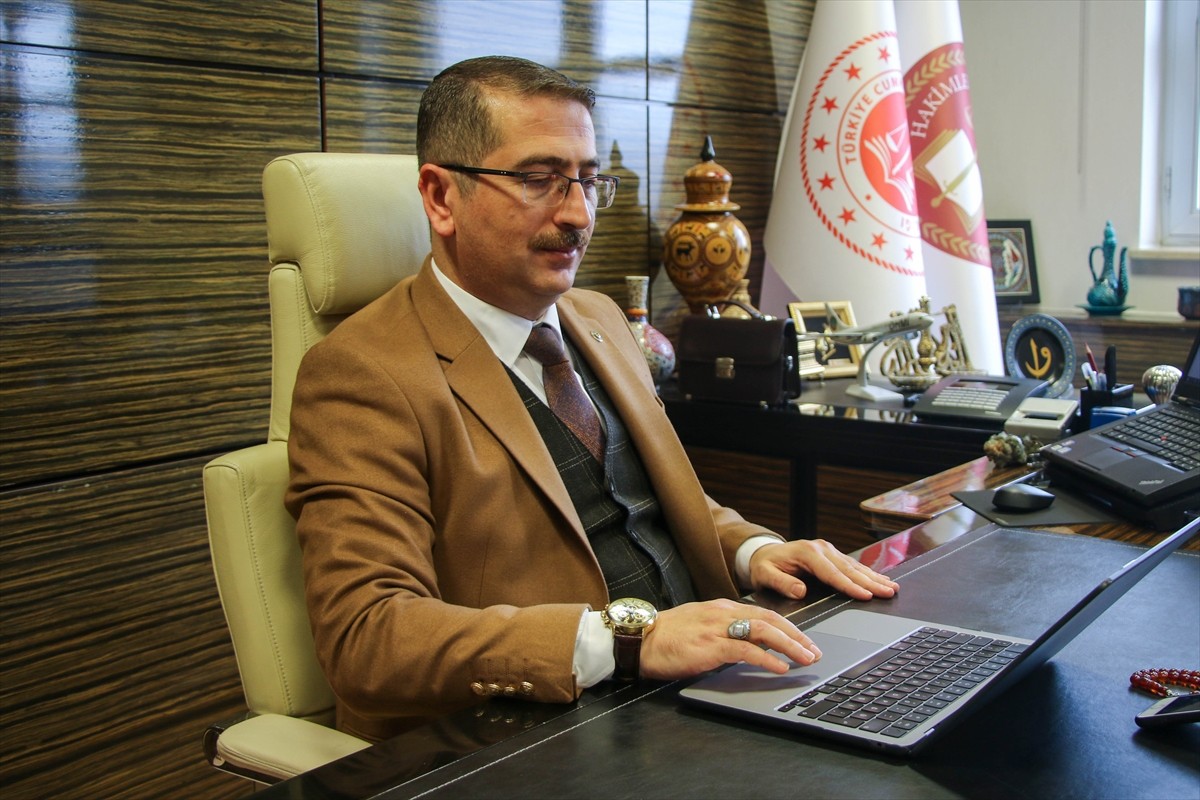 Uşak Cumhuriyet Başsavcısı İsmet Çınar, Anadolu Ajansının (AA) gözünden 2024'e damga vuran...