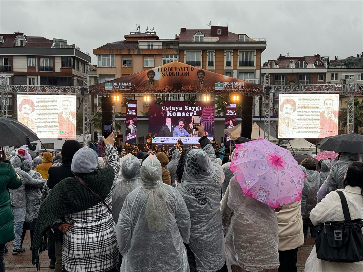 Vefat eden sanatçı Ferdi Tayfur'un sevilen şarkıları "Ferdi Tayfur Şarkıları Ustaya Saygı...