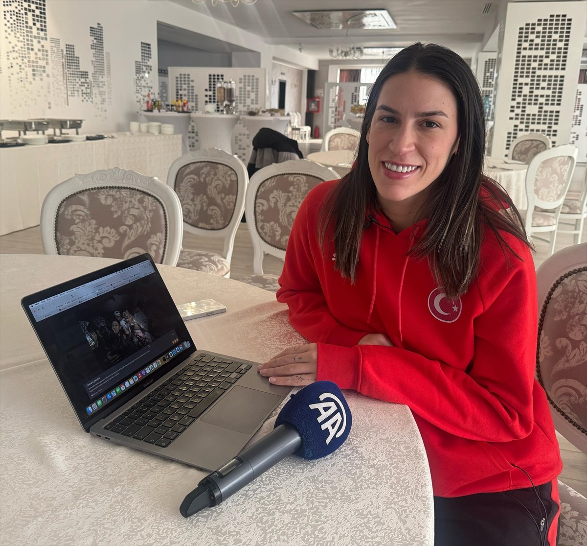A Milli Kadın Basketbol Takımı oyuncularından Sevgi Uzun, Anadolu Ajansının (AA) gözünden 2024'e...