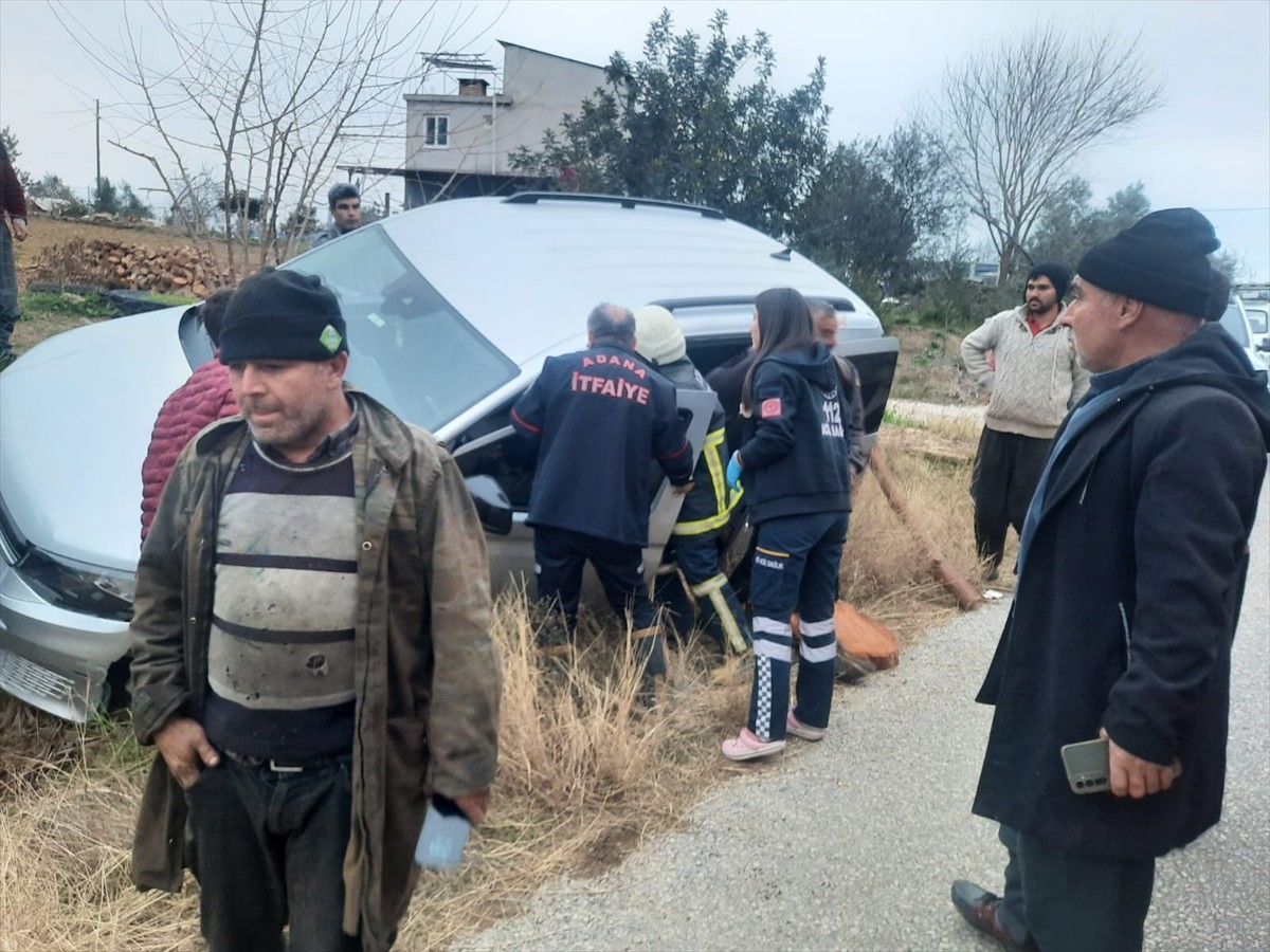 Adana'da hafif ticari aracıyla seyir halindeyken kalp krizi geçiren sürücü hayatını kaybetti....