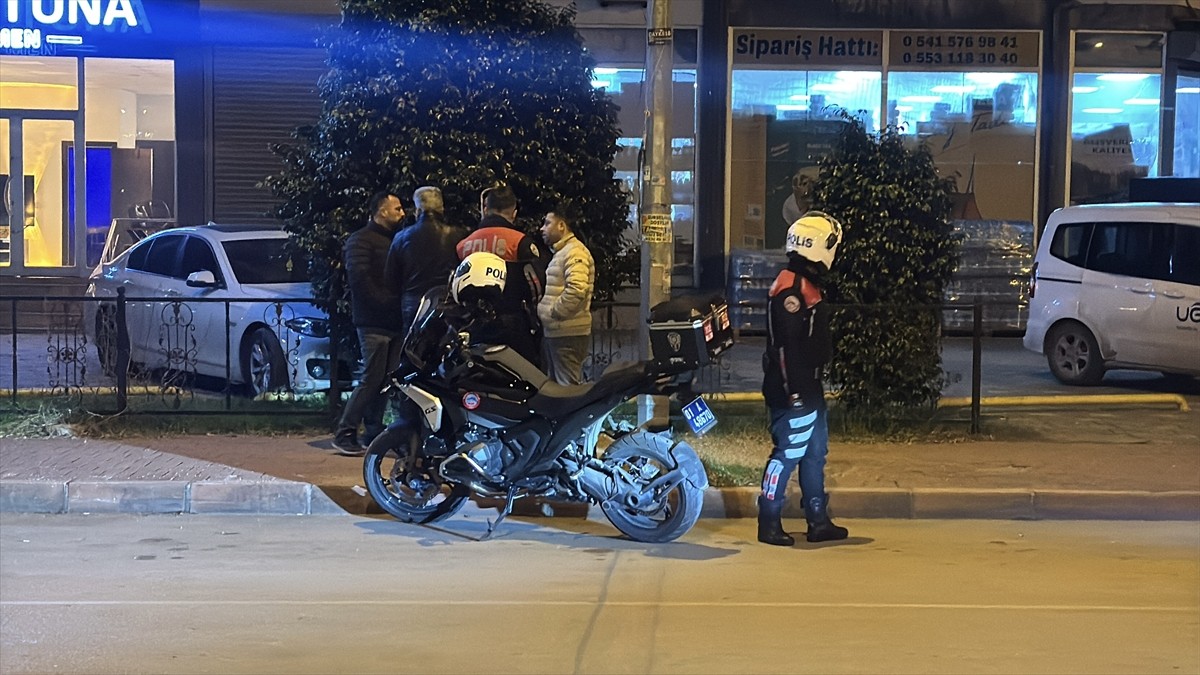 Adana'nın merkez Seyhan ilçesinde silahlı saldırıya uğrayan kişi hayatını kaybetti. Adreslerde 225...