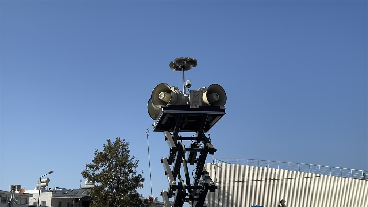 Afet ve Acil Durum Yönetimi Başkanlığınca (AFAD), Ege Denizi'nde devam eden deprem fırtınasının...
