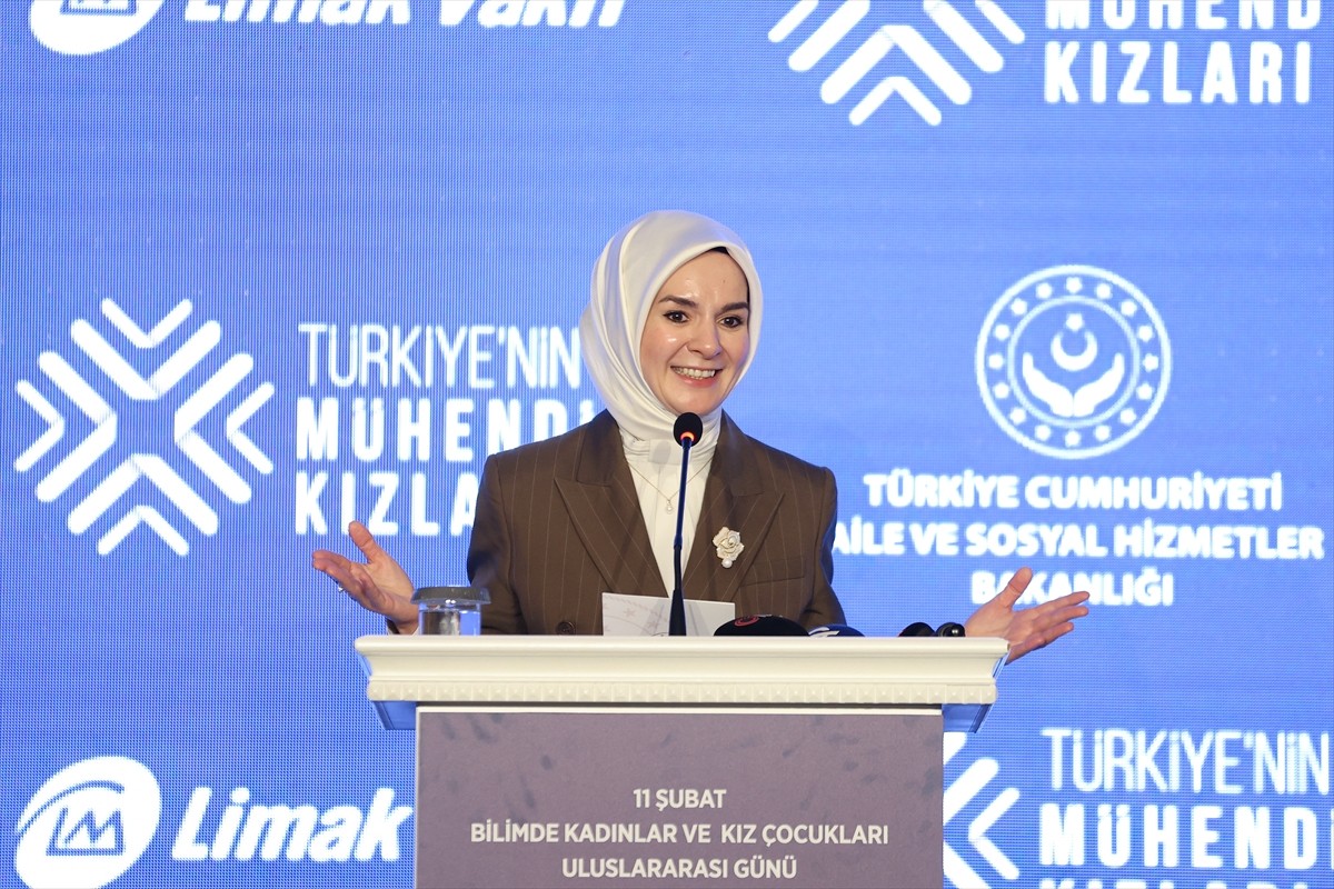 Aile ve Sosyal Hizmetler Bakanı Mahinur Özdemir Göktaş, Kavacık Limak Eurasia Luxury Hotel'de...