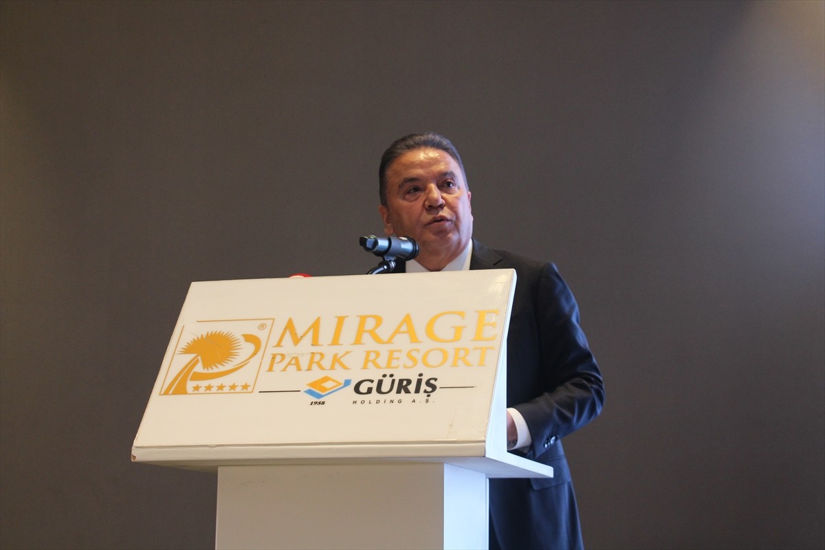 Akdeniz Turistik Otelciler ve İşletmeciler Birliği (AKTOB) tarafından geleneksel olarak düzenlenen...