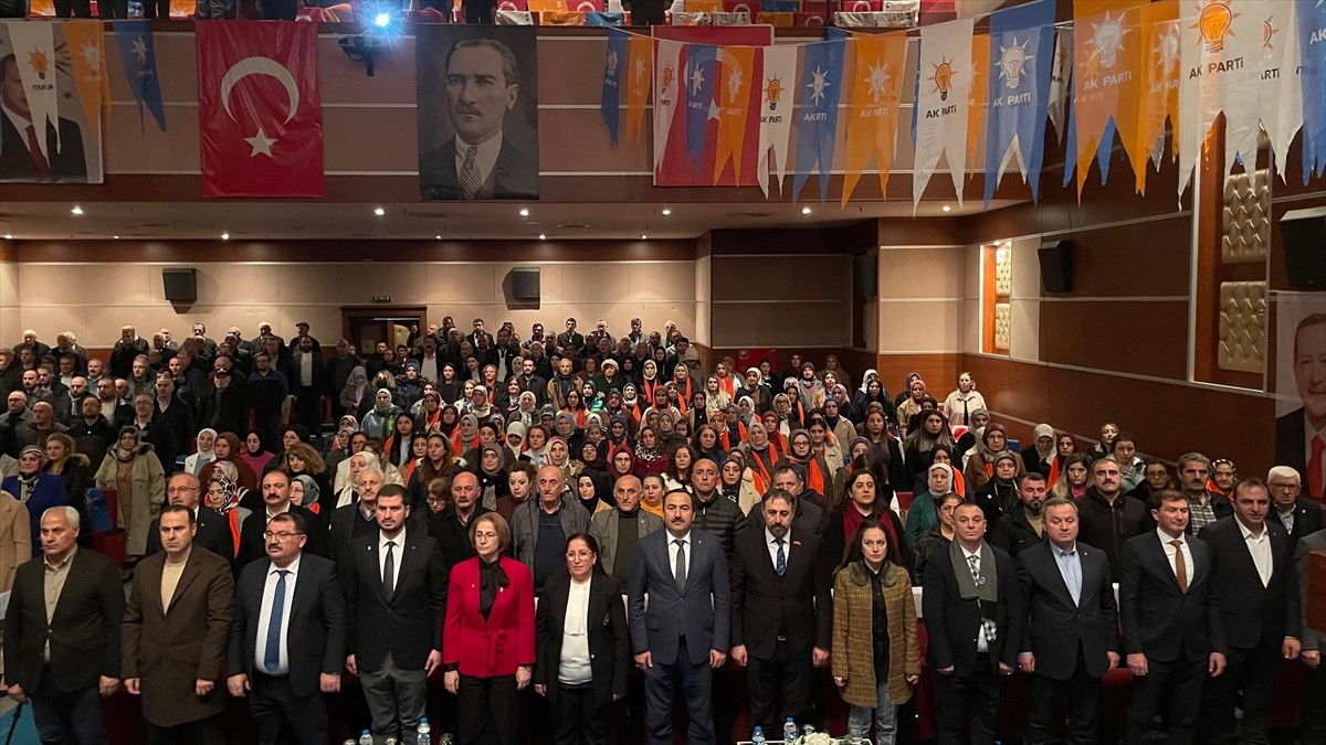 Artvin'de, AK Parti İl Kadın Kolları 7. Olağan Kongresi gerçekleştirildi.