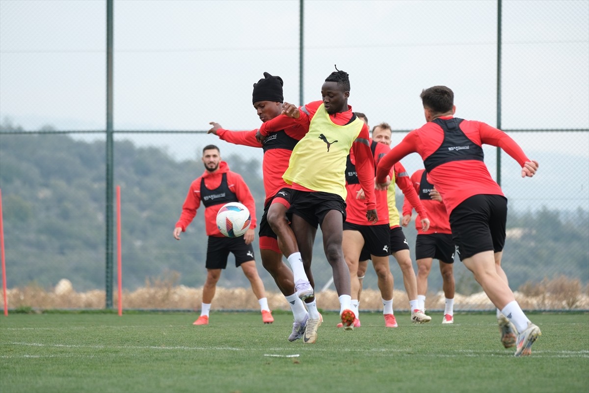 Atakaş Hatayspor, Trendyol Süper Lig'in 25. haftasında 21 Şubat Cuma göne deplasmanda Sipay Bodrum...