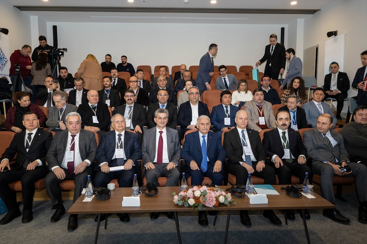 Atatürk, Kültür, Dil ve Tarih Yüksek Kurumu ev sahipliğinde Türk Dünyası Tarihi Çalıştayı...