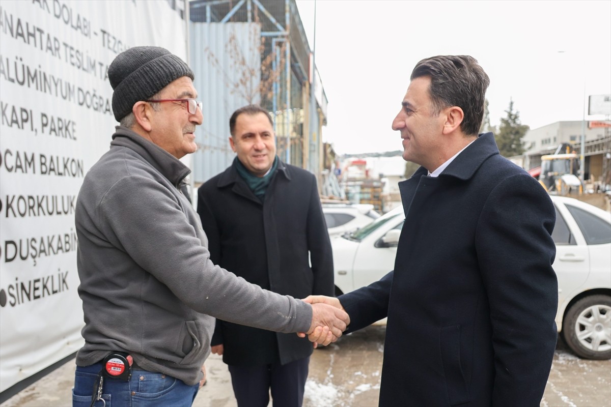 Bilecik Valisi Şefik Aygöl (sağ), 6 Şubat 2023'te yaşanan, "asrın felaketi" olarak nitelenen...