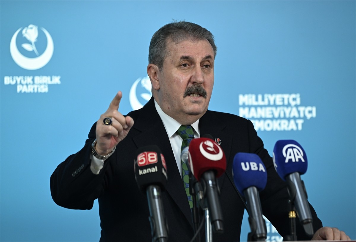 Büyük Birlik Partisi (BBP) Genel Başkanı Mustafa Destici, partisinin genel merkezinde basın...