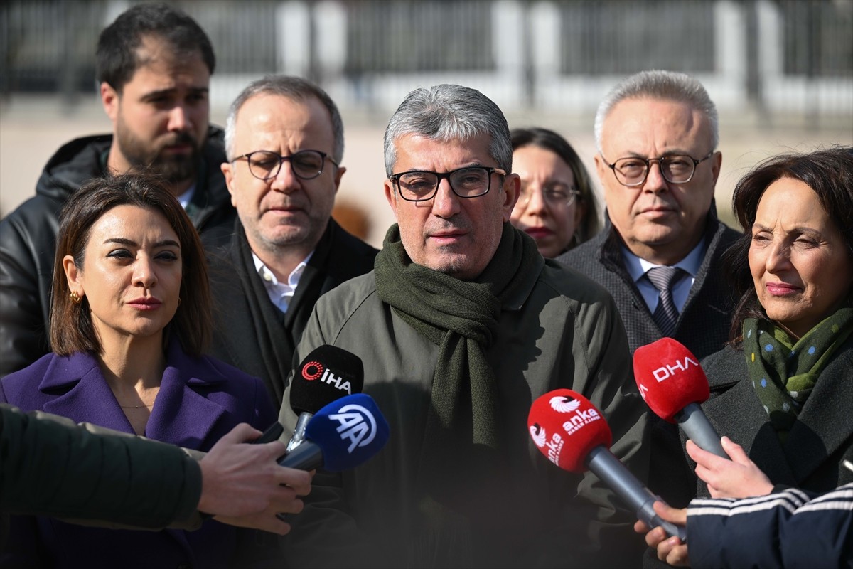 CHP, 7534 sayılı Köy Kanunu ile Bazı Kanunlarda Değişiklik Yapılmasına Dair Kanun'da yer alan bazı...