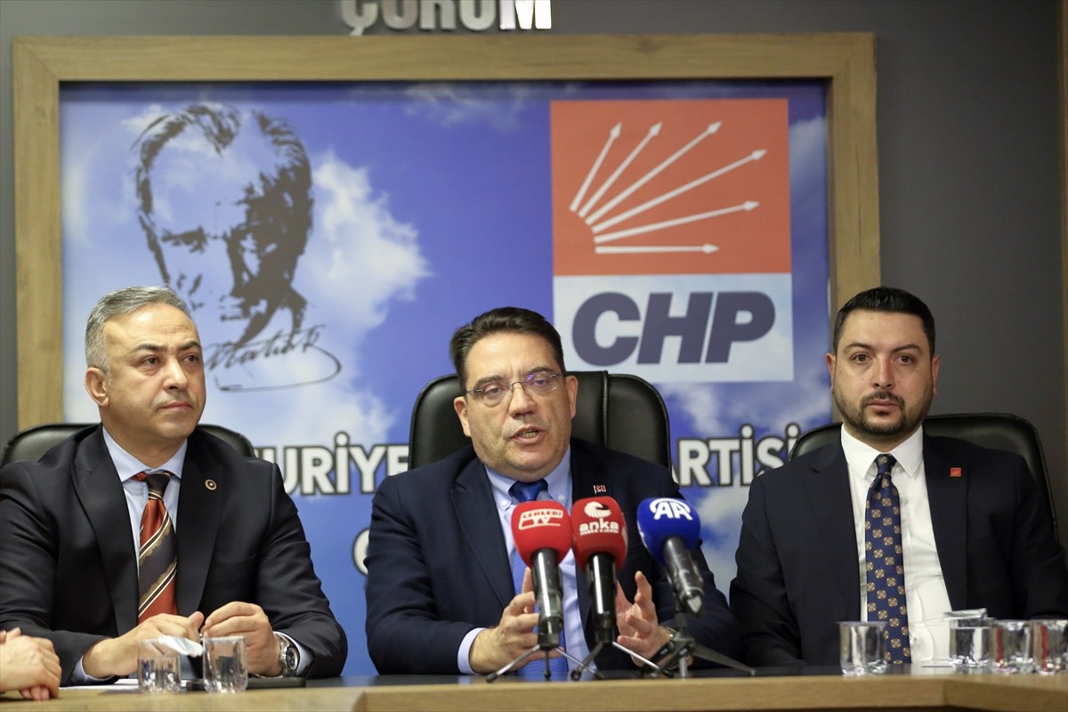 CHP Genel Başkan Yardımcısı Yankı Bağcıoğlu, partisinin Çorum il başkanlığında basın toplantısı...
