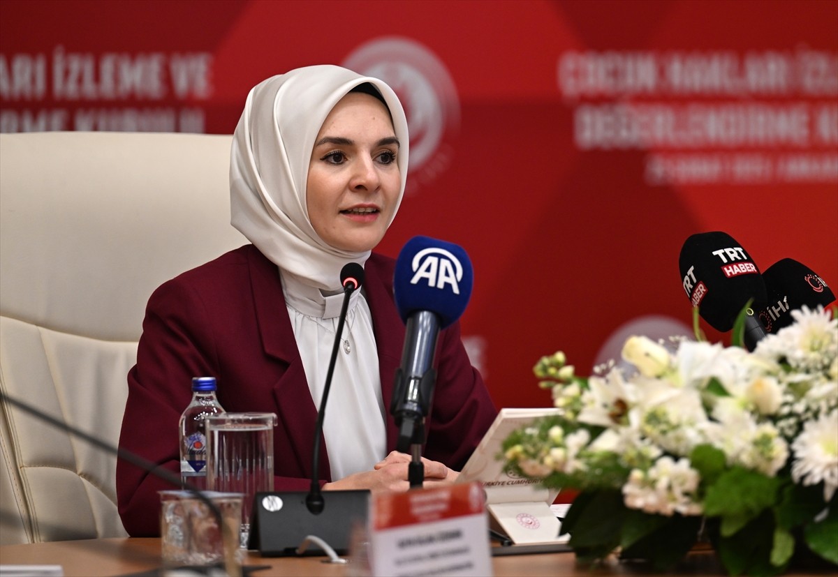 Çocuk Hakları İzleme ve Değerlendirme Kurulu, Aile ve Sosyal Hizmetler Bakanı Mahinur Özdemir...