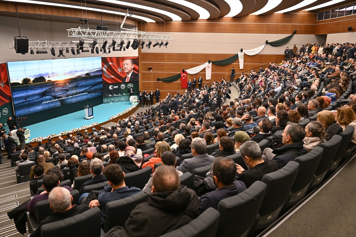 Cumhurbaşkanı Yardımcısı Cevdet Yılmaz ve Tarım ve Orman Bakanı İbrahim Yumaklı, Devlet Su İşleri...