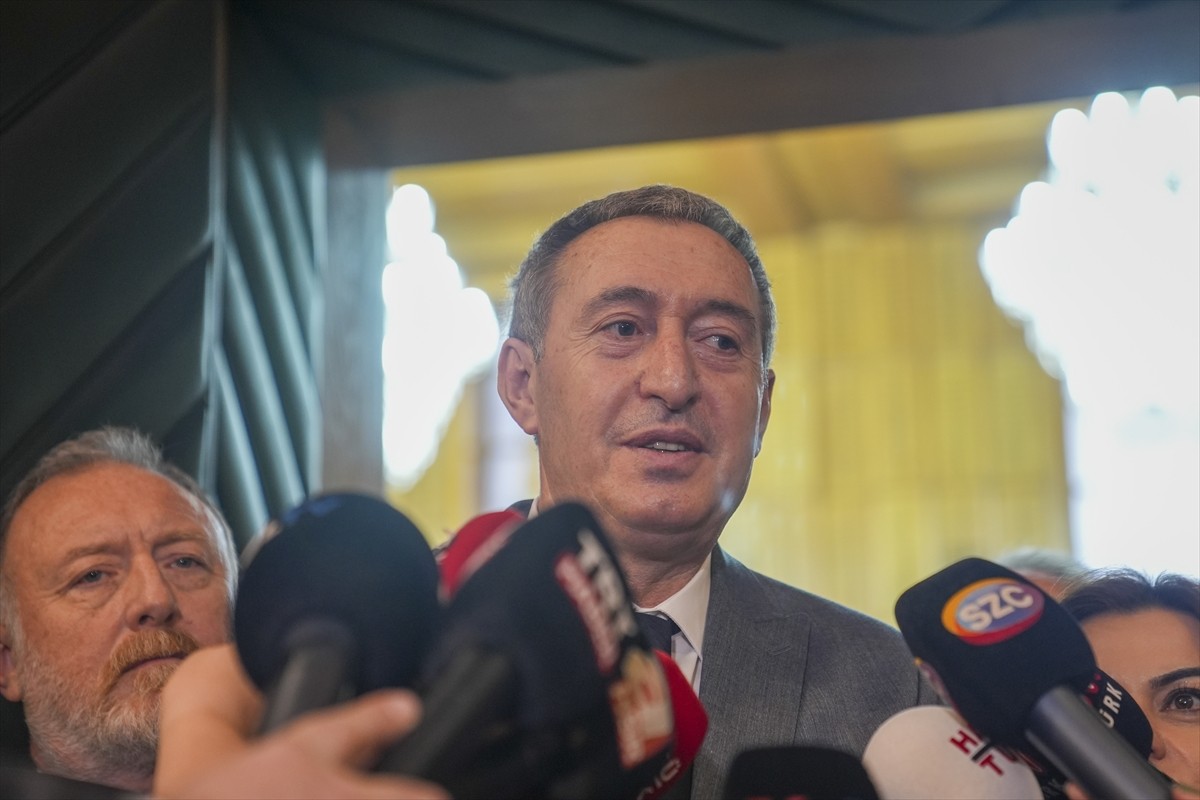 DEM Parti Eş Genel Başkanı Tuncer Bakırhan, partisinin TBMM Grup Toplantısı sonrasında basın...