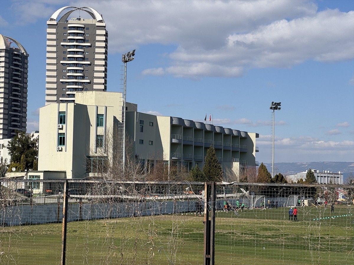 Denizlispor Kulübü Haluk Ulusoy Tesisleri'nin doğal gazı, kulübün borcu nedeniyle kesildi.
