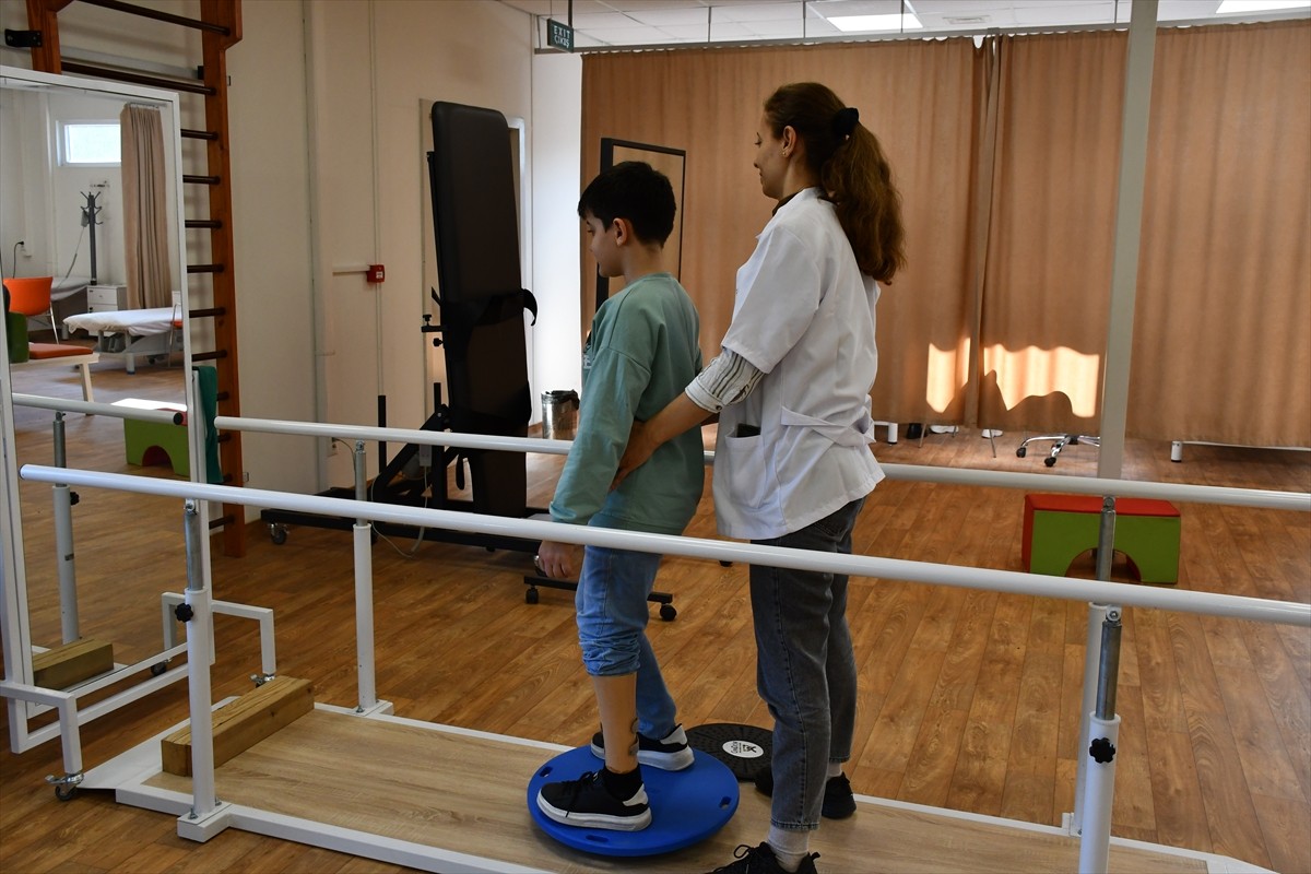 Depremlerde uzuvlarını kaybedenler ile ortopedik tedaviye ihtiyaç duyanlar için 2 yıl önce...