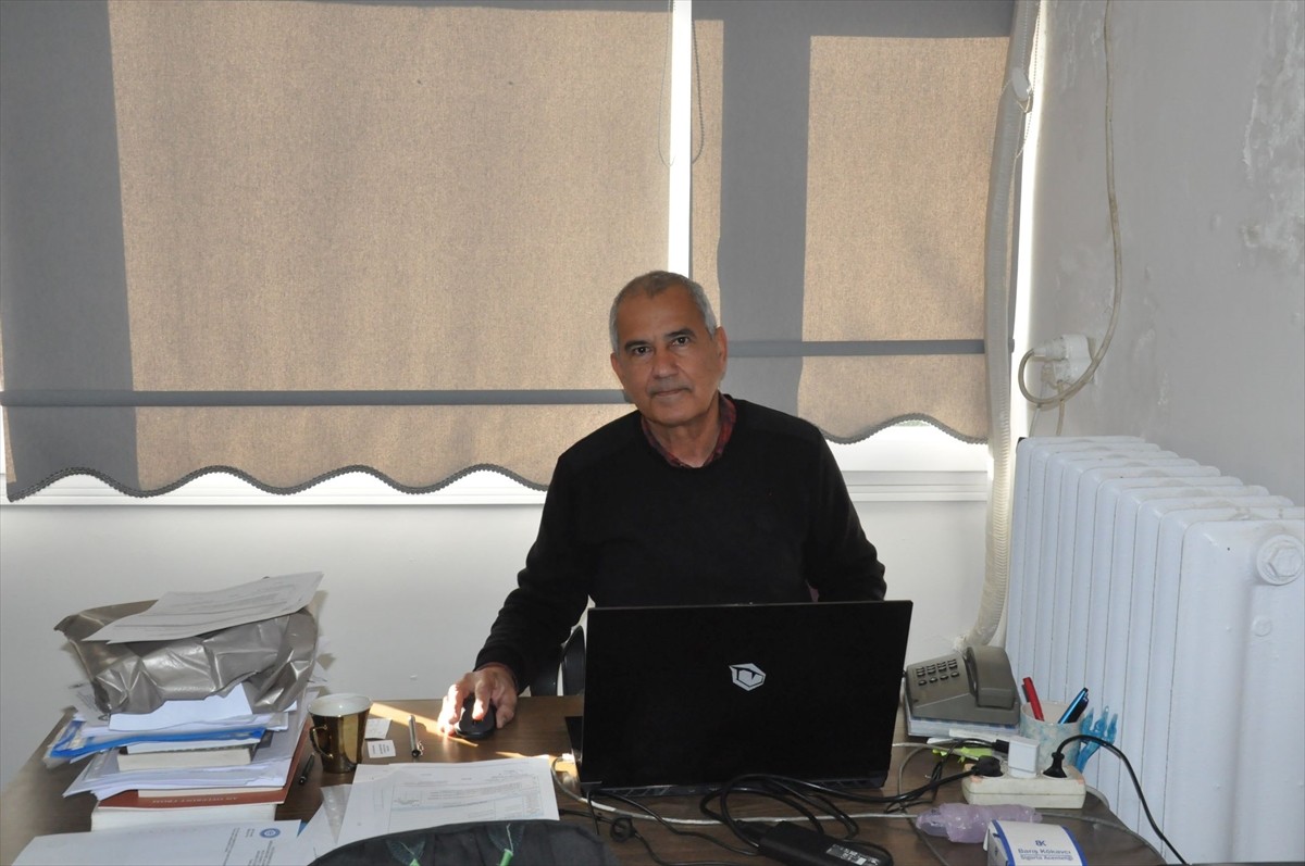 Ege Üniversitesinden akademisyenler, Santorini Yanardağı'nda olası bir patlamanın etkilerine...