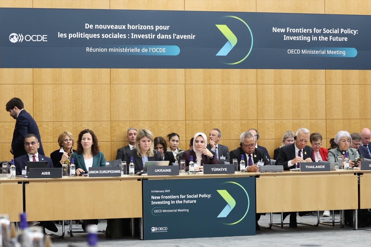 Fransa'nın başkenti Paris'teki Ekonomik İşbirliği ve Kalkınma Örgütünde (OECD), Portekiz ve...