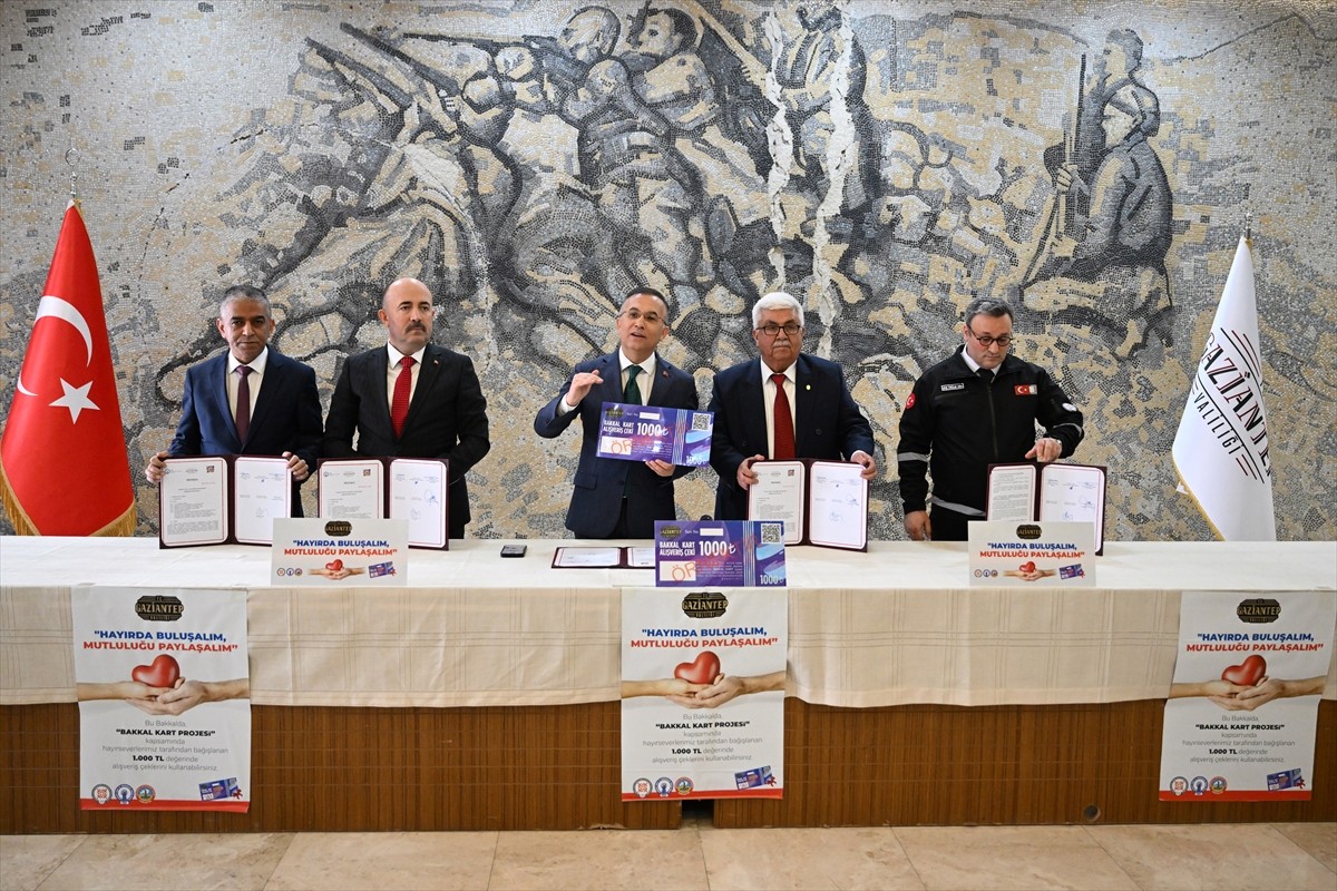 Gaziantep Valiliğince ramazan ayı için başlatılan "Bakkal kart alışveriş çeki" uygulamasıyla...