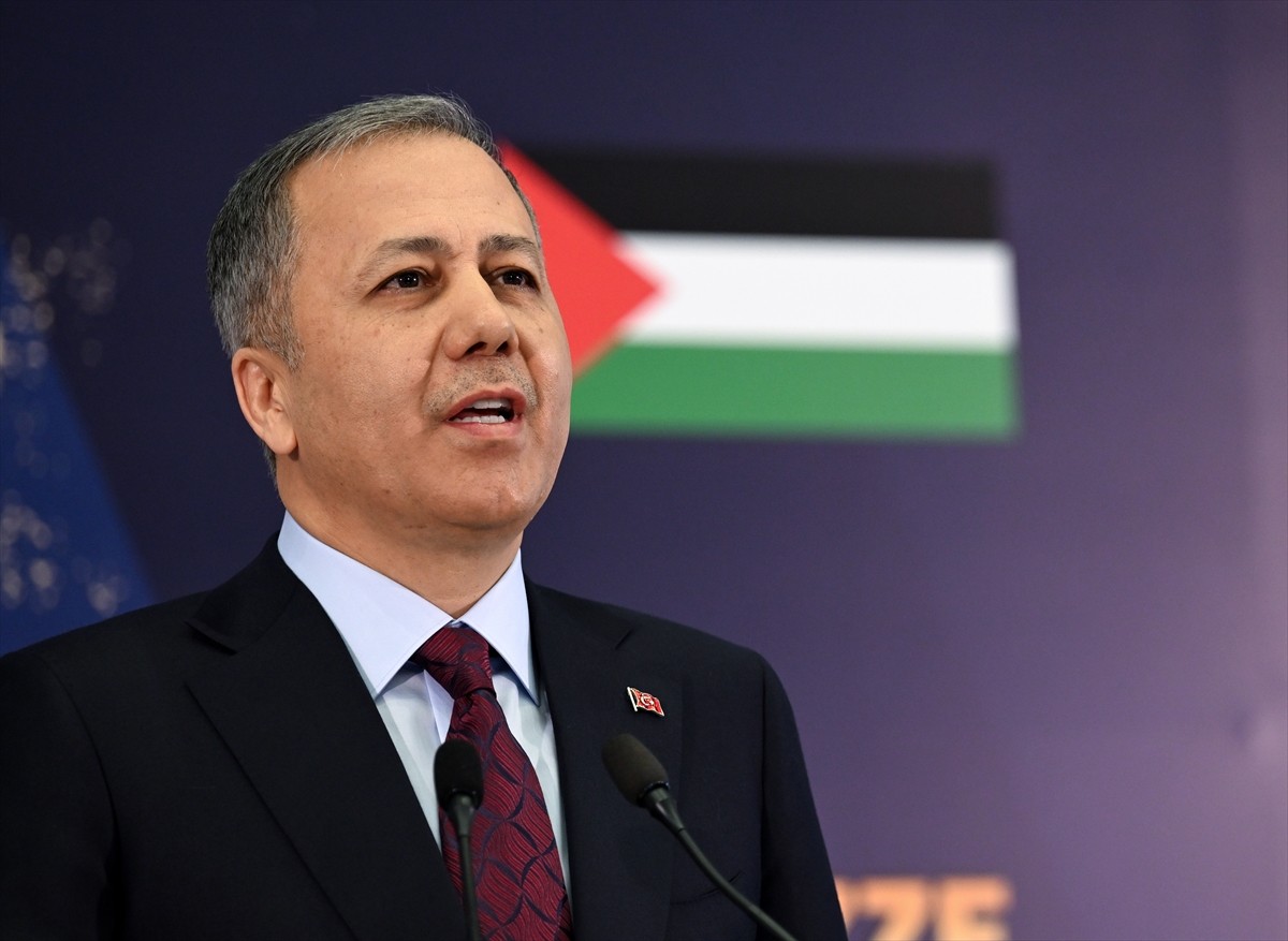 İçişleri Bakanı Ali Yerlikaya, Afet ve Acil Durum Yönetimi Başkanlığı (AFAD) koordinasyonunda...