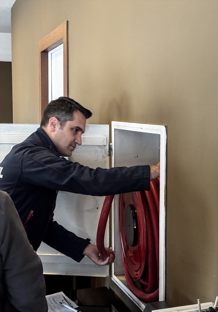 İstanbul'da 3 ilçede oluşturulan "Yangın Önlemleri Denetim Komisyonu" kamu kurumlarında ve iş...