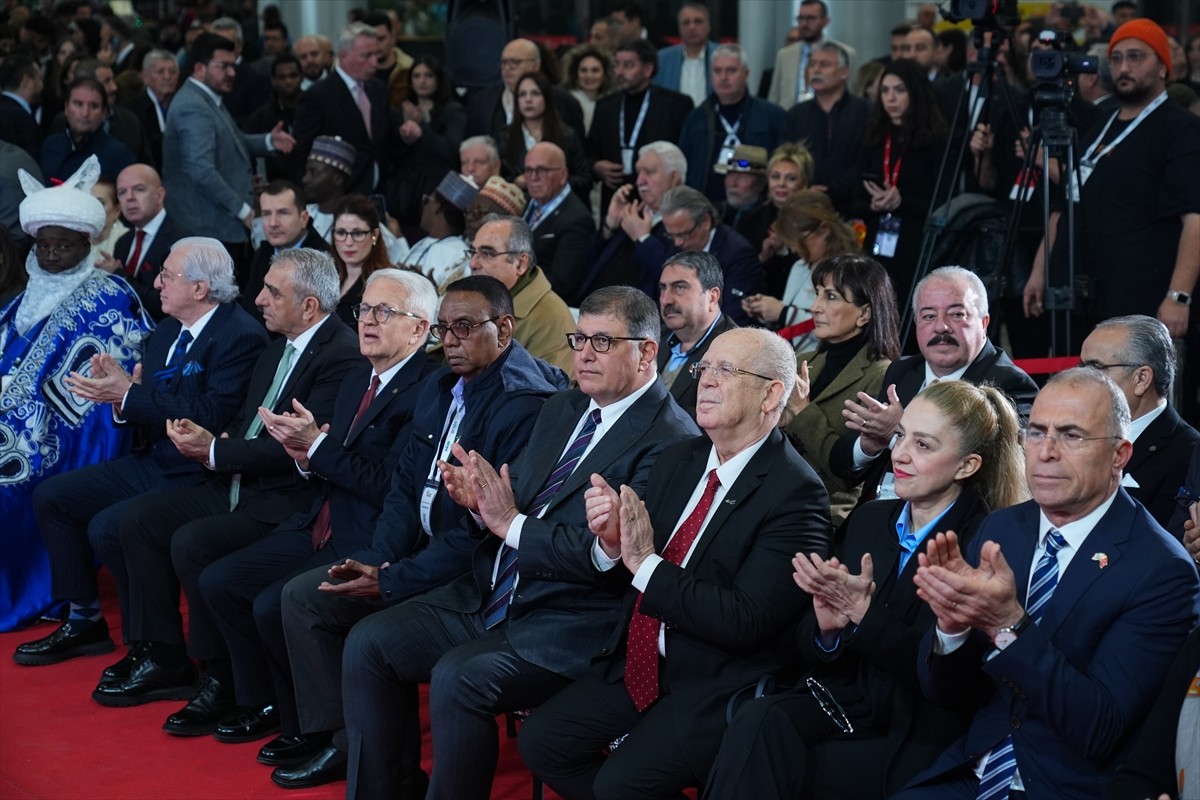 İzmir'de, AGROEXPO Uluslararası Tarım ve Hayvancılık Fuarı, 20. kez misafirlerini ağırlamaya...