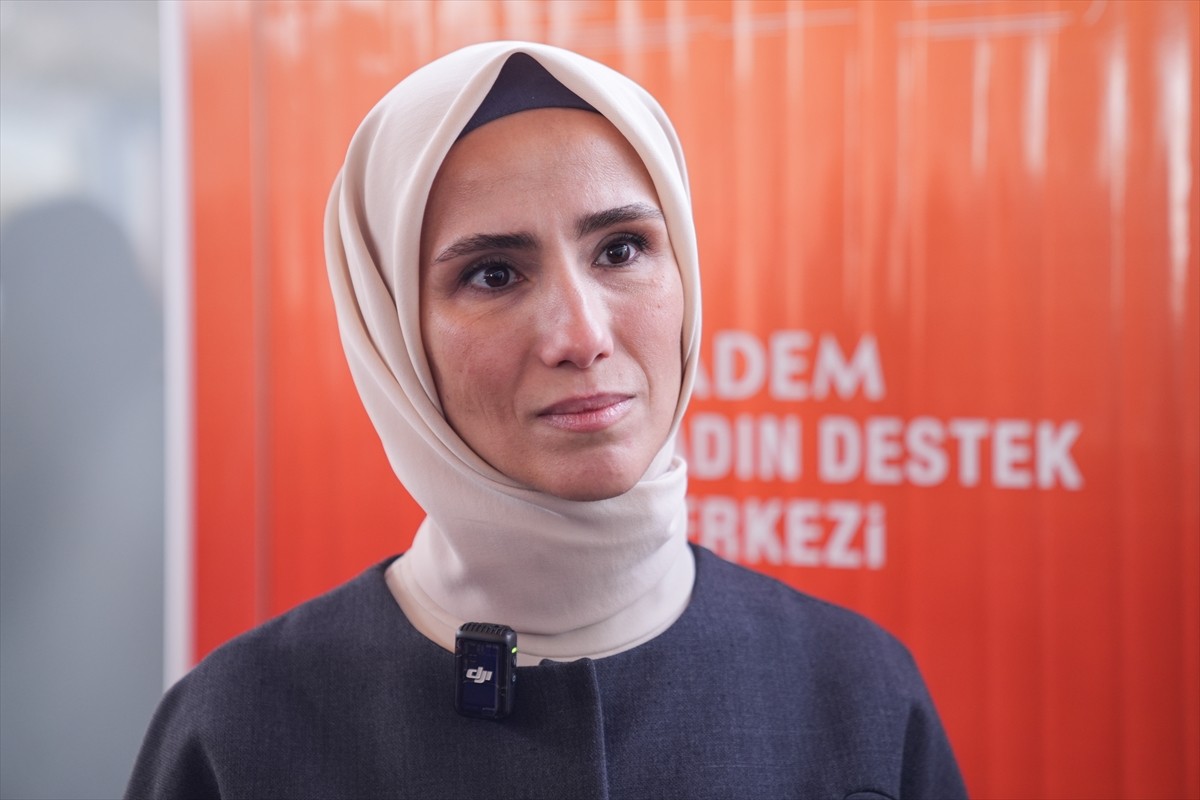 Kadın ve Demokrasi Vakfı (KADEM) Mütevelli Heyeti Başkanı Sümeyye Erdoğan Bayraktar...