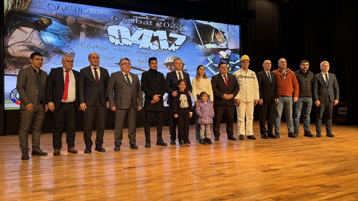 Kahramanmaraş merkezli 6 Şubat 2023'teki depremlerde enkaz altında kalanları ışığa kavuşturan...