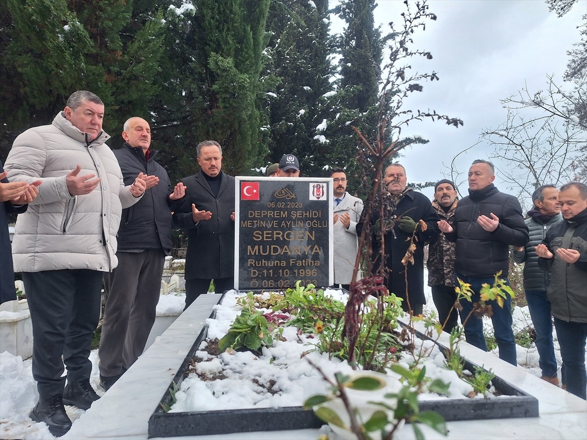 Kahramanmaraş merkezli 6 Şubat 2023'teki depremlerde Hatay'ın İskenderun ilçesinde evinin...