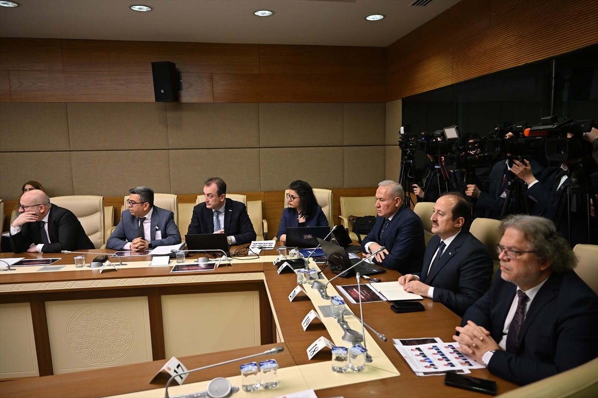 Kartalkaya Kayak Merkezi'ndeki Otel Yangınını Araştırma Komisyonu Başkanı ve AK Parti Erzurum...