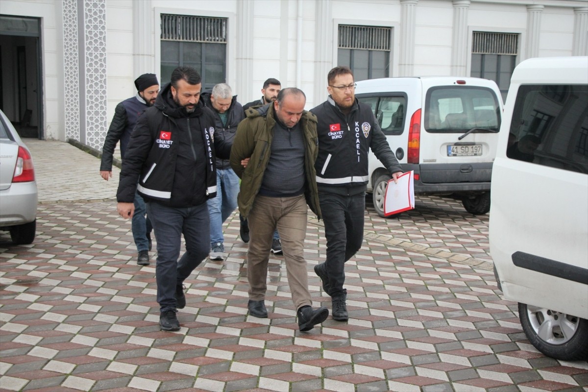 Kocaeli'nin Gebze ilçesinde 8 gündür kayıp olarak aranan kişinin cesedi, ormanda toprağa gömülü...