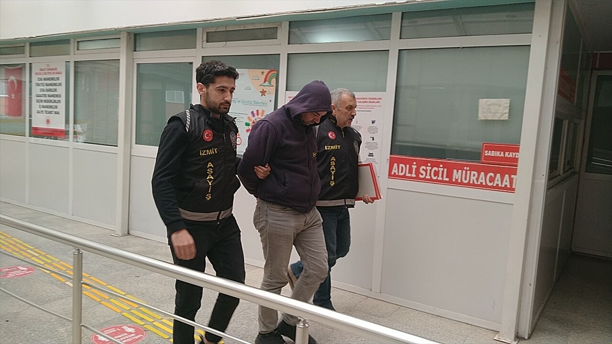 Kocaeli'nin İzmit ilçesinde 1 milyon 300 bin lira değerinde akü çaldığı gerekçesiyle gözaltına...