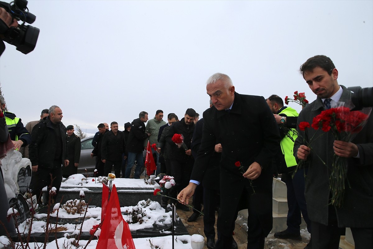 Kültür ve Turizm Bakanı Mehmet Nuri Ersoy, 6 Şubat 2023'teki Kahramanmaraş merkezli depremlerden...