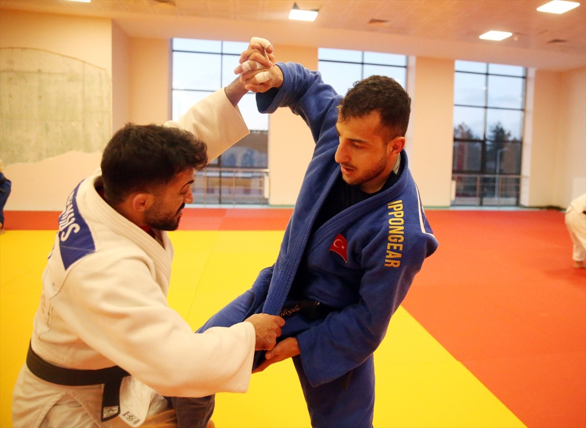 Los Angeles 2028 Olimpiyat Oyunları'nın hazırlıklarına Kastamonu'da başlayan milli judocu Bilal...