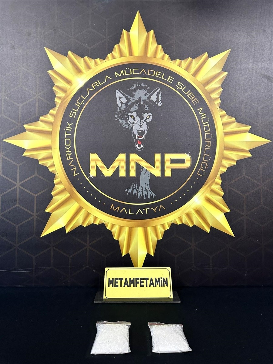 Malatya'da uyuşturucu satıcılarına yönelik operasyonda 662 gram sentetik uyuşturucu ele geçirildi...