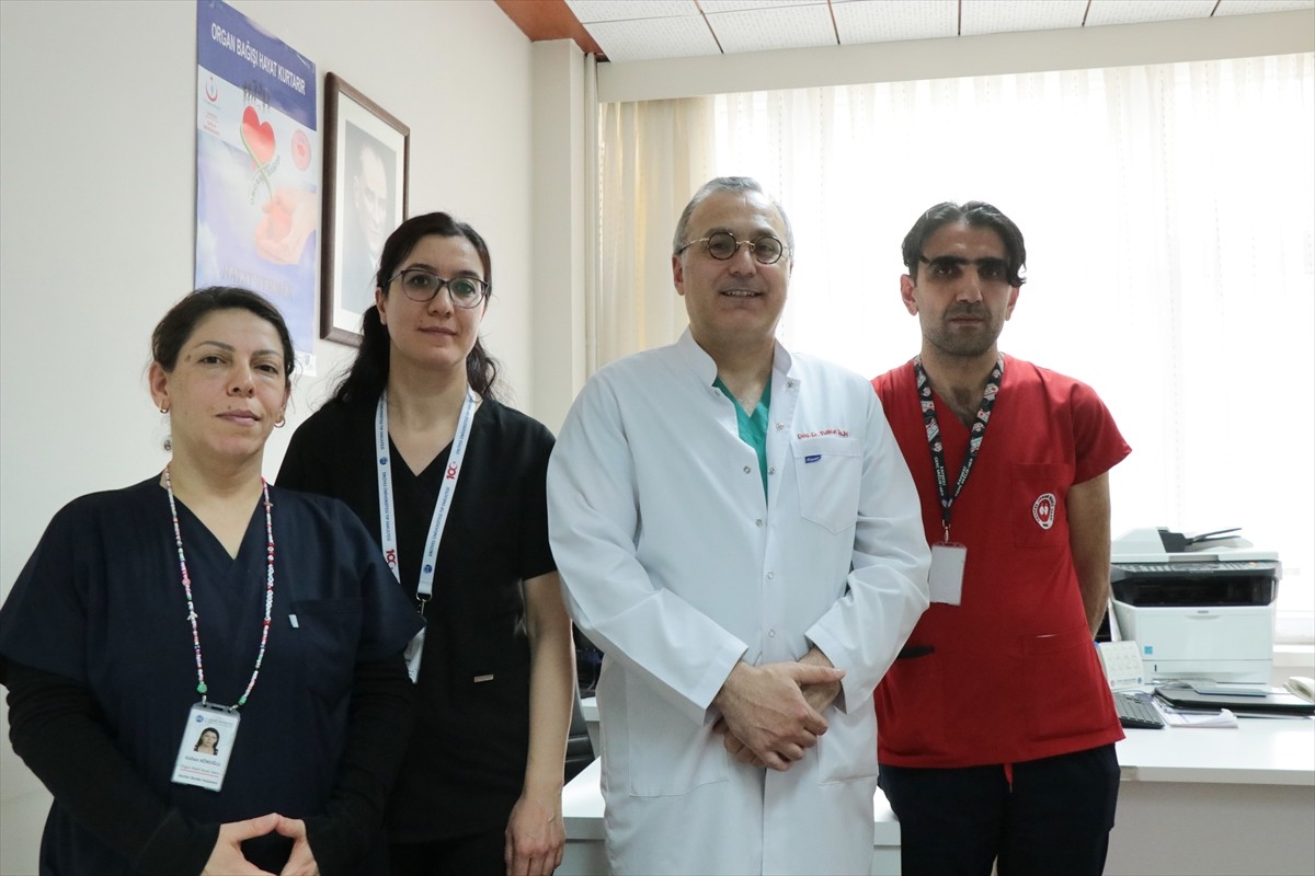 Mersin'de otomobilin çarpması sonucu 18 yaşında hayatını kaybeden keman sanatçısı Laçin Akyol'un...