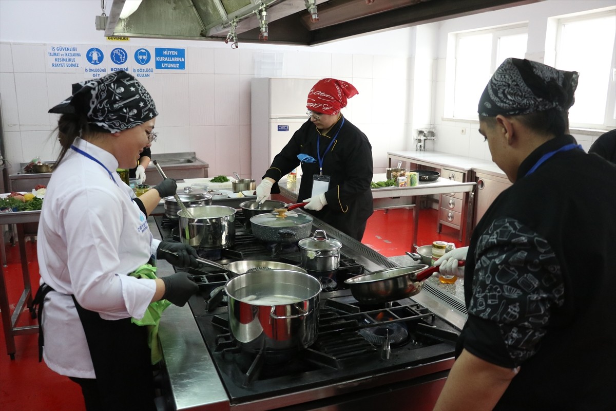 Milli Eğitim Bakanlığı (MEB) tarafından düzenlenen Uluslararası Gastronomi Festivali ve Aşçılık...