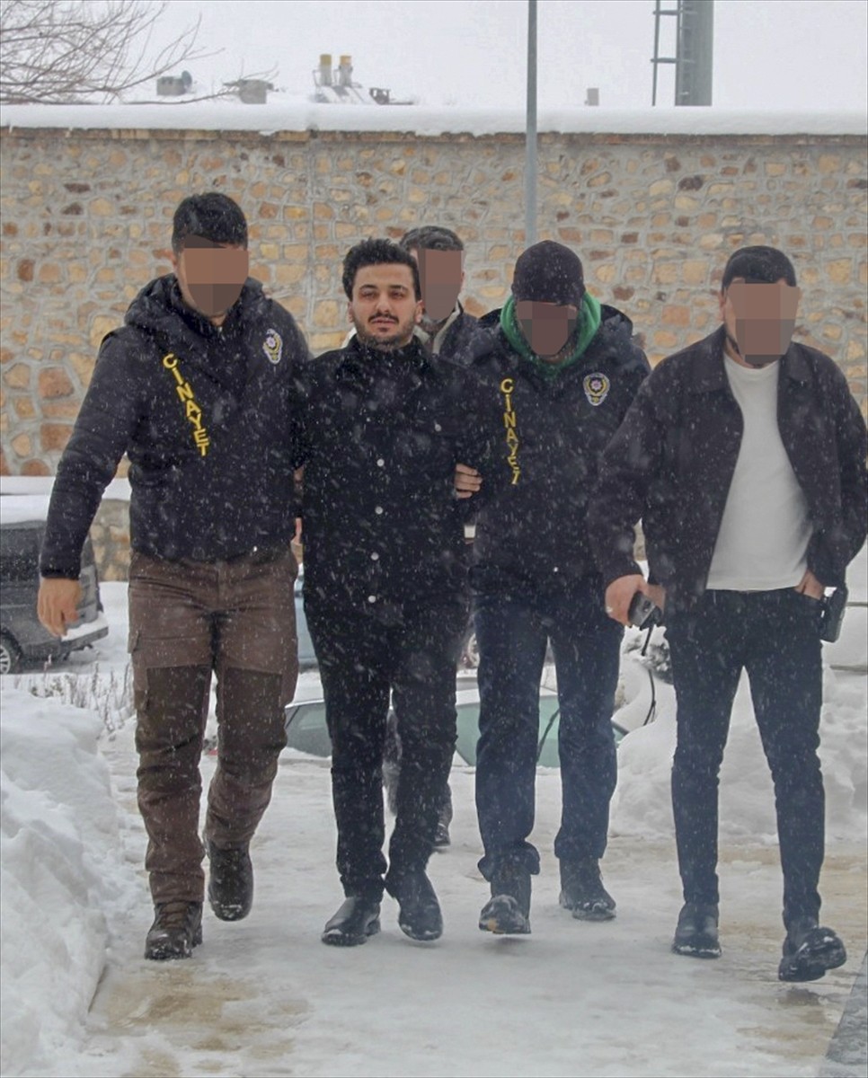 Nevşehir'de eski eşini tabancayla vurarak öldüren zanlı tutuklandı. 