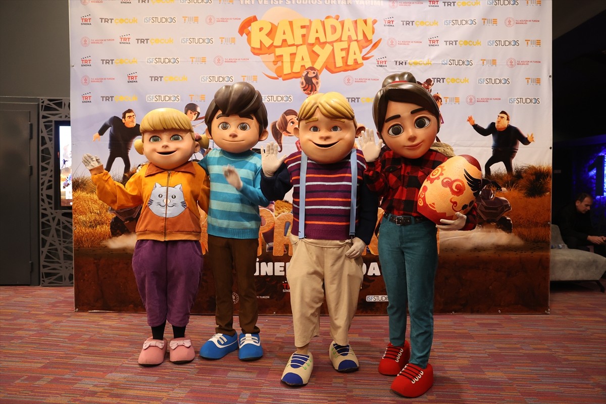 Nevşehir'de, "Rafadan Tayfa: Kapadokya" filminin çocuklar için ücretsiz özel gösterimi yapıldı....