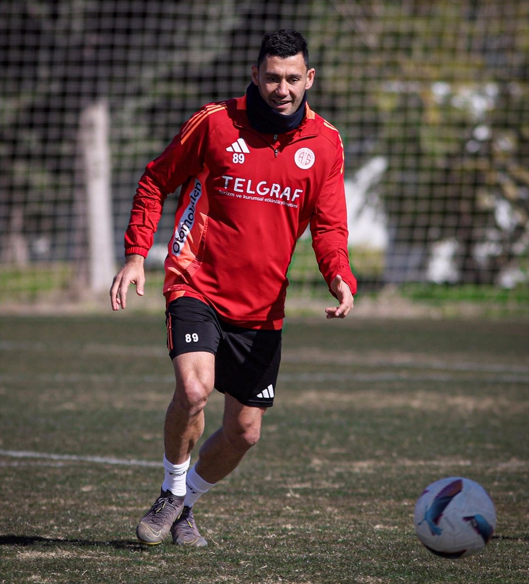 Onvo Antalyaspor, Trendyol Süper Lig'in 24'üncü haftasında Adana Demirspor ile 14 Şubat Cuma günü...