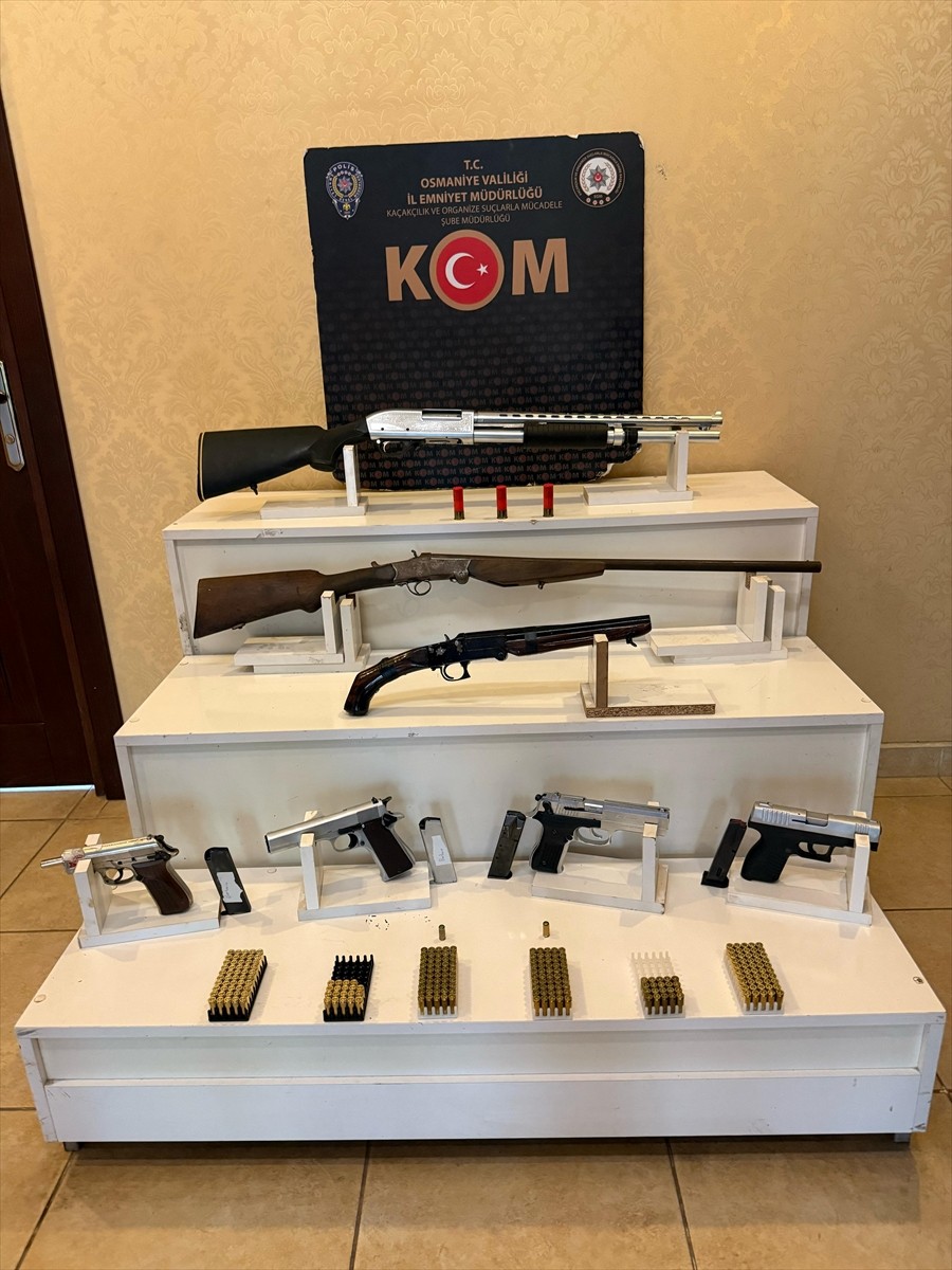 Osmaniye'de silah kaçakçılığı yaptığı ileri sürülenlere yönelik düzenlenen operasyonda 8 şüpheli...