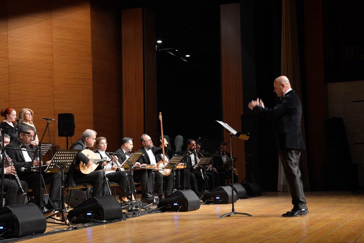 "Bursa'da zaman sanat zamanı" etkinlikleri kapsamında ut virtüözü, besteci, musiki hocası ve yazar...