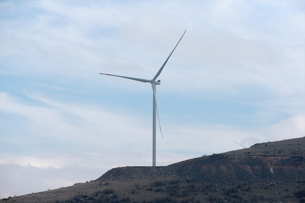 Rüzgar gücünün kullanılmasıyla elektrik enerjisi üreten rüzgar enerjisi sistemleri (RES), tonlarca...